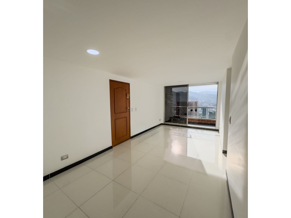 VENTA APARTAMENTO LOS BALSOS. El POBLADO MEDELLIN — foto 2