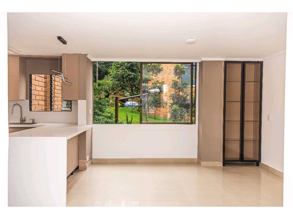 Venta Apartamento Los Balsos Medellín Como Nuevo — foto 3