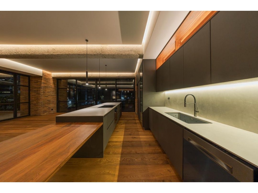 Venta Apartamento Luxury en El Poblado sector Las Lomas con jacuzzi — foto 3
