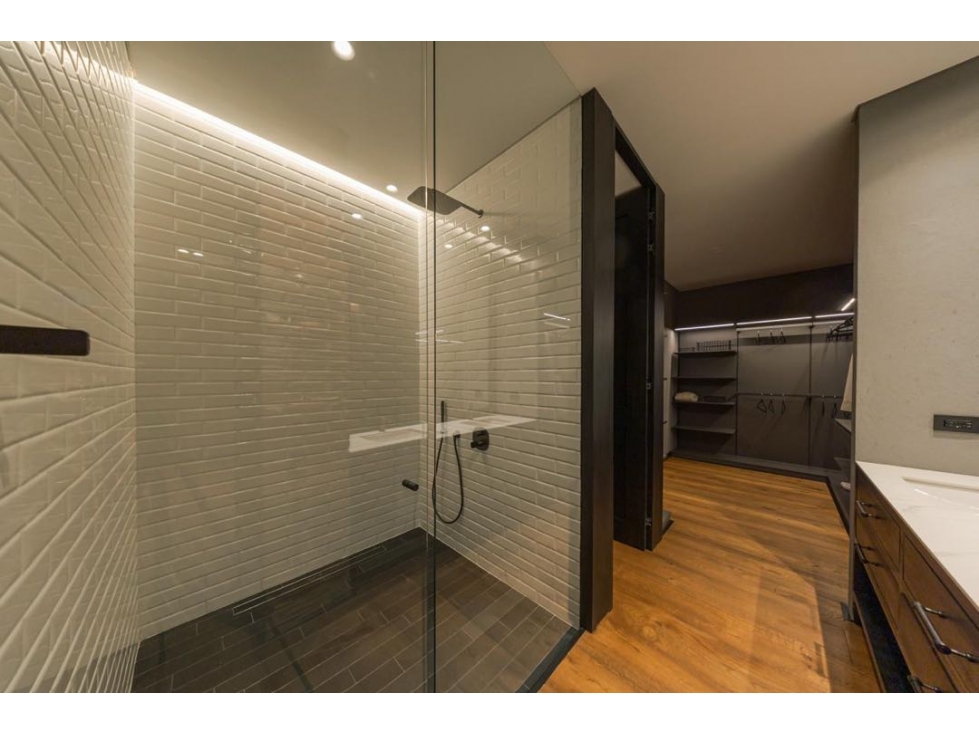 Venta Apartamento Luxury en El Poblado sector Las Lomas con jacuzzi — foto 6