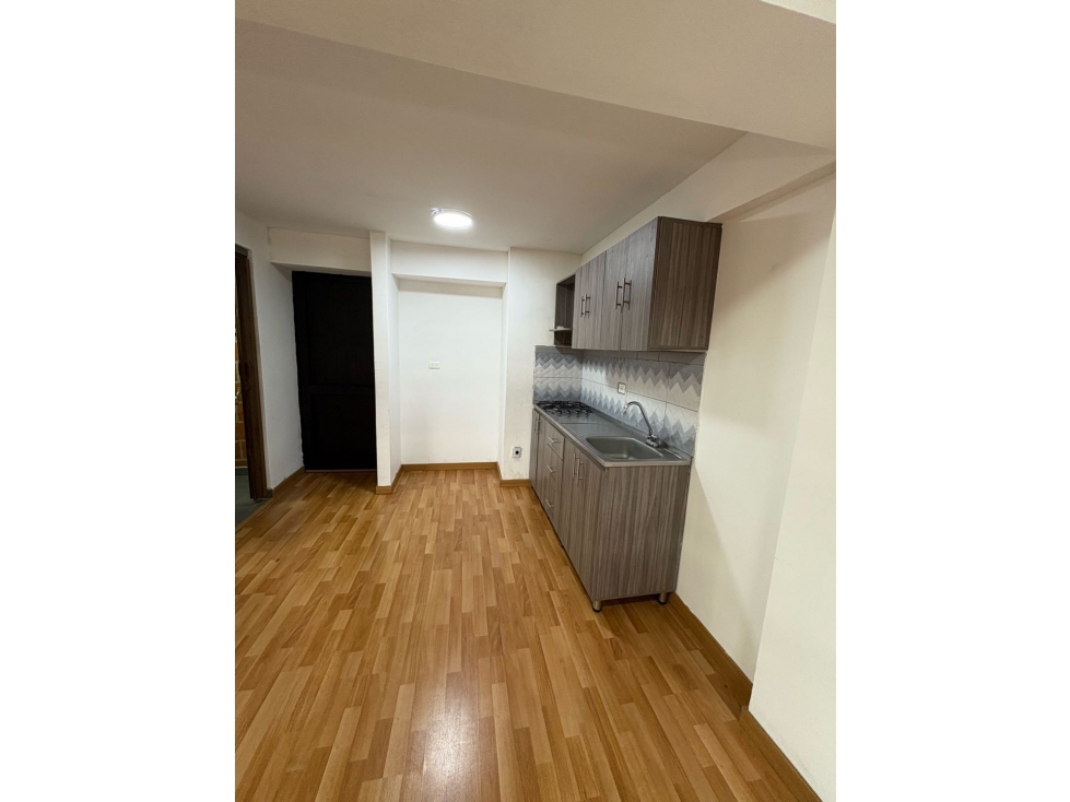 Venta apartaestudio madera nativa + parqueadero de moto — foto 3