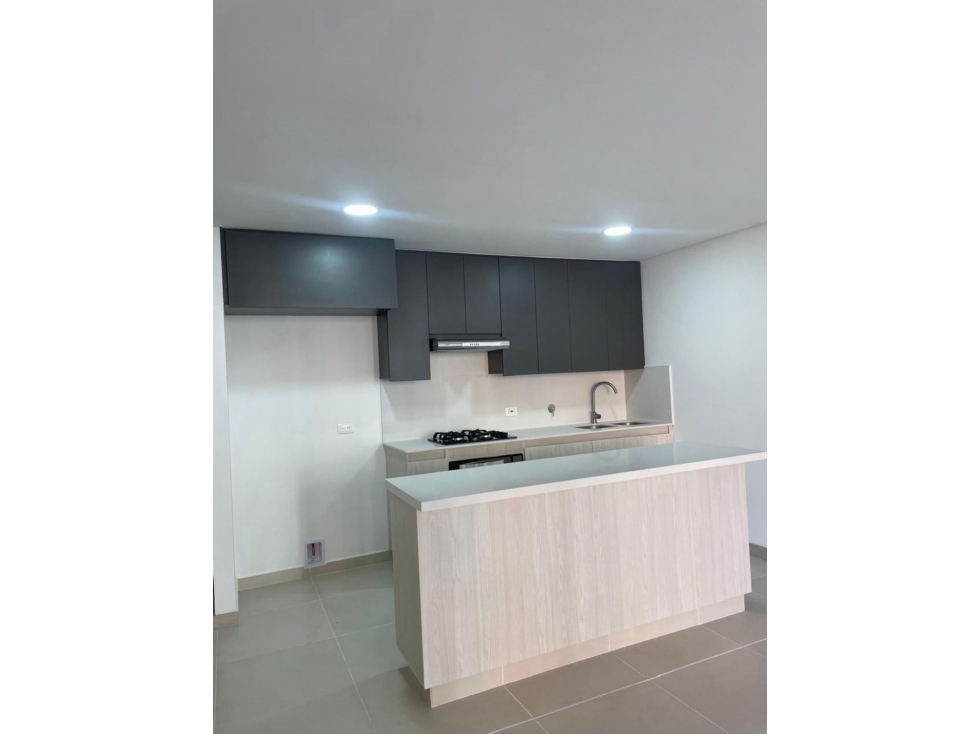 VENTA APARTAMENTO NUEVO CON TERRAZA EN ENVIGADO-LOMA DE LOS MESA 98Mt — foto 3