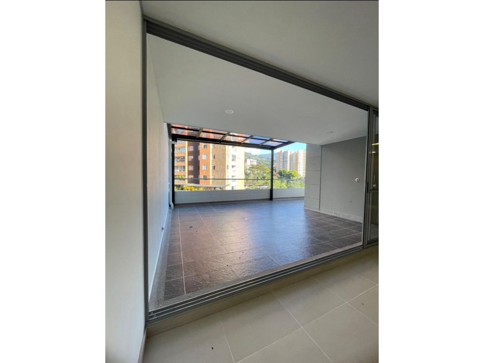 VENTA APARTAMENTO NUEVO CON TERRAZA EN ENVIGADO-LOMA DE LOS MESA 98Mt — foto 5