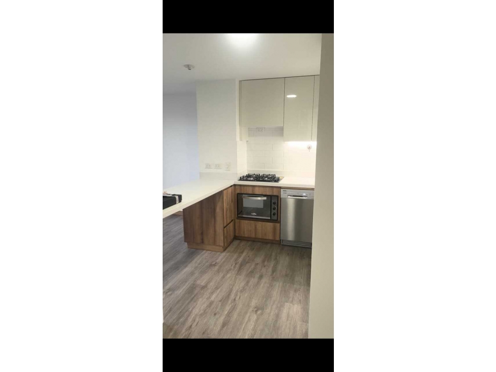 VENTA APARTAMENTO NUEVO EN ENVIGADO AV. LAS VEGAS CERCA DE MAYORCA.