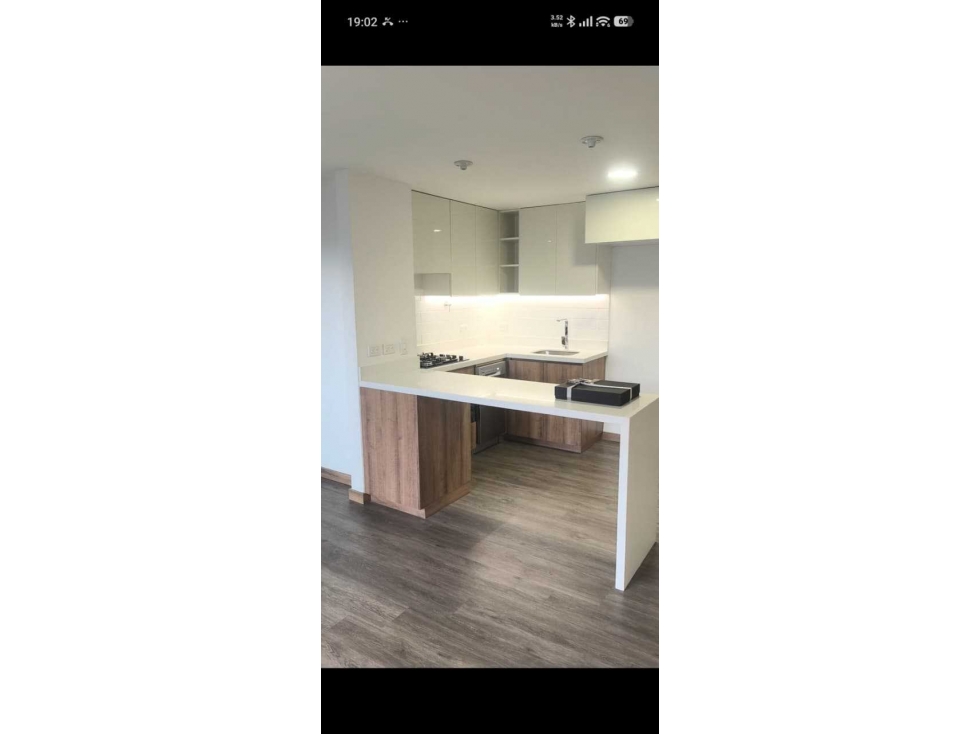 VENTA APARTAMENTO NUEVO EN ENVIGADO AV. LAS VEGAS CERCA DE MAYORCA. — foto 3