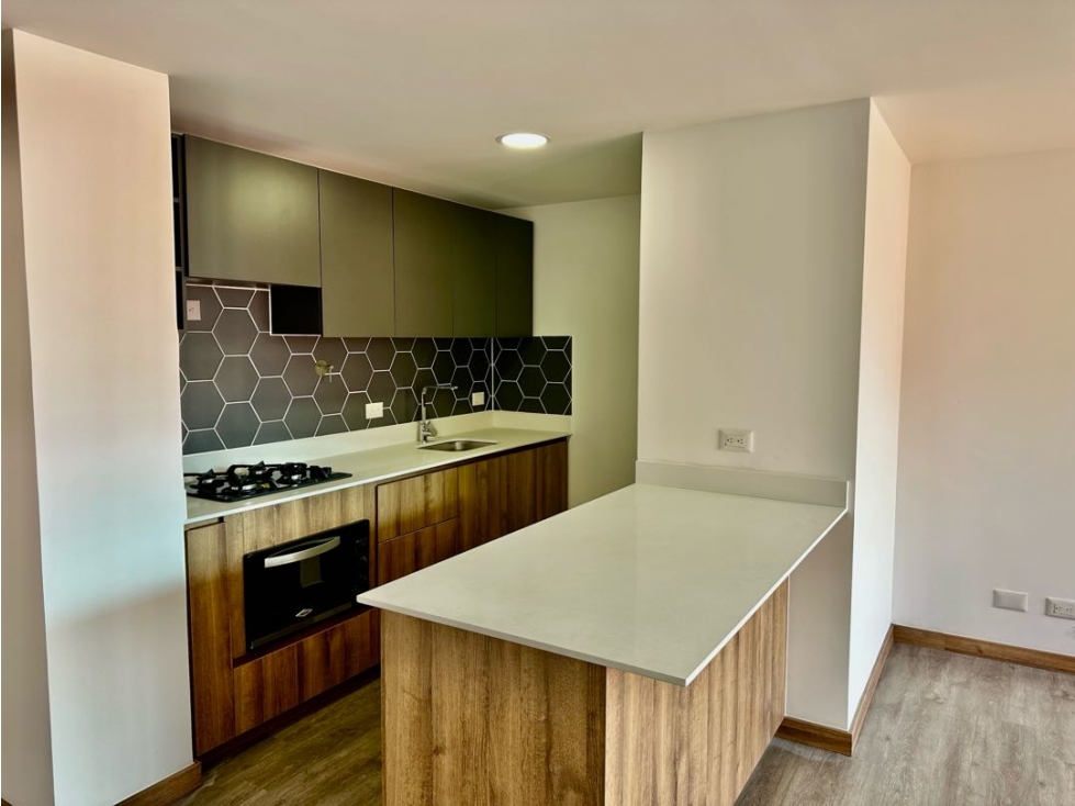 VENTA APARTAMENTO NUEVO EN ENVIGADO -86 Mt2-SIN PONIENTE