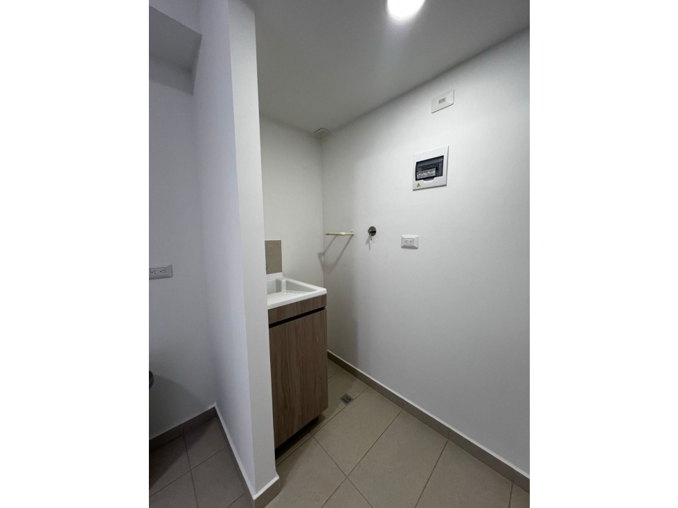 Venta apartamento NUEVO en RIONEGRO- Frente al CC. San Nicolás — foto 6