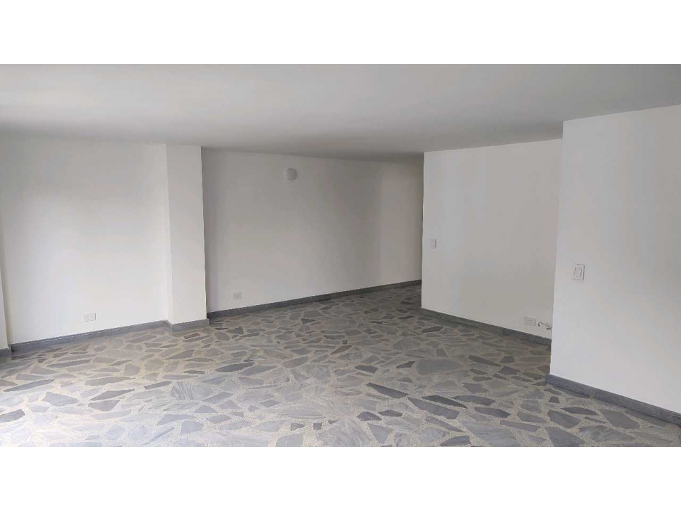 VENTA APARTAMENTO HERMOSO. EN CALASANZ. PARTE BAJA. (BJ) MEDELLÍN - 2