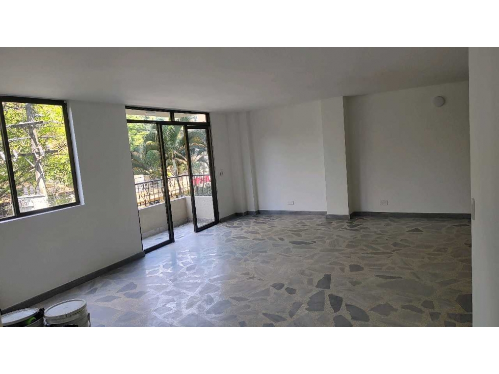 VENTA APARTAMENTO HERMOSO. EN CALASANZ. PARTE BAJA. (BJ) MEDELLÍN - 3
