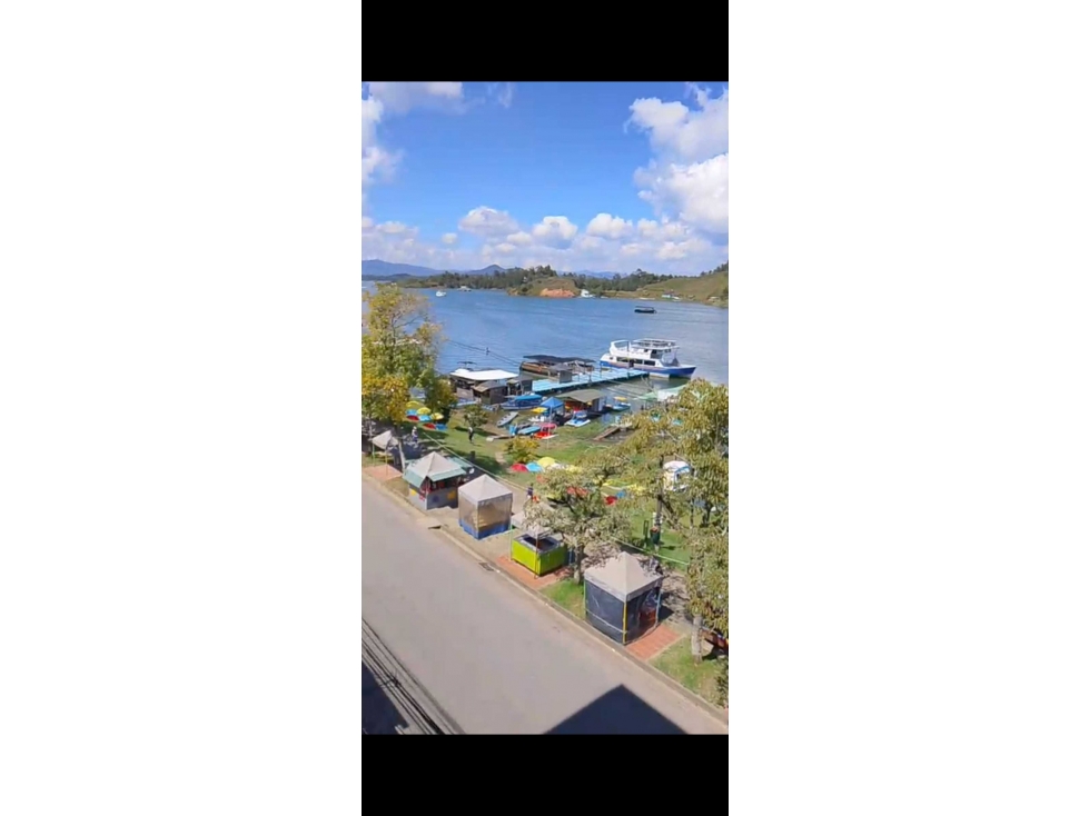 VENTA APARTAMENTO (P4. ASCENSOR) FRENTE AL MALECÓN. (BJ) GUATAPÉ ANT. — foto 5