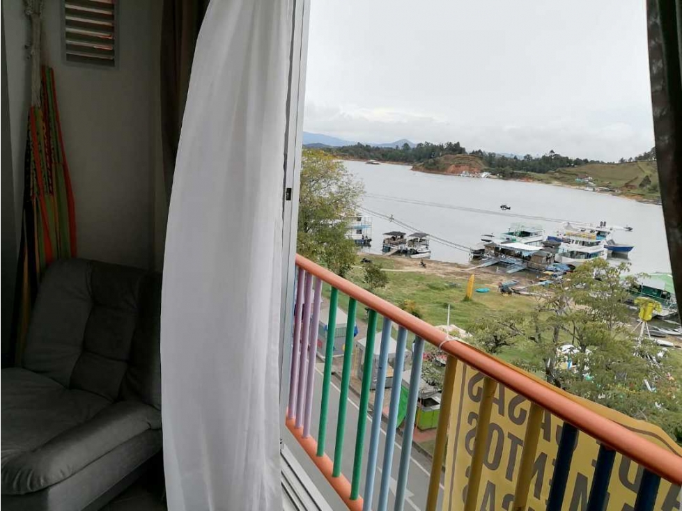 VENTA APARTAMENTO (P4. ASCENSOR) FRENTE AL MALECÓN. (BJ) GUATAPÉ ANT. — foto 6
