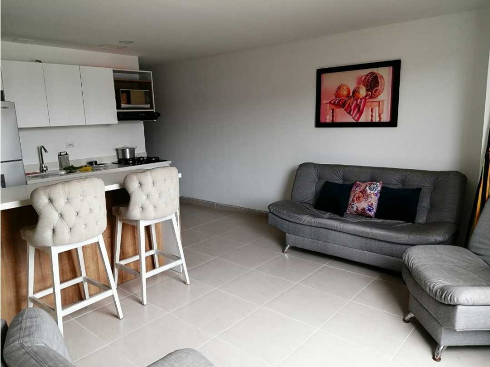 VENTA APARTAMENTO (P4. ASCENSOR) FRENTE AL MALECÓN. (BJ) GUATAPÉ ANT.