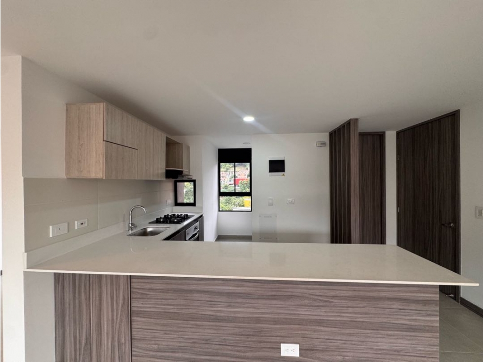 VENTA APARTAMENTO PARA ESTRENAR, CAMINO VERDE, ENVIGADO
