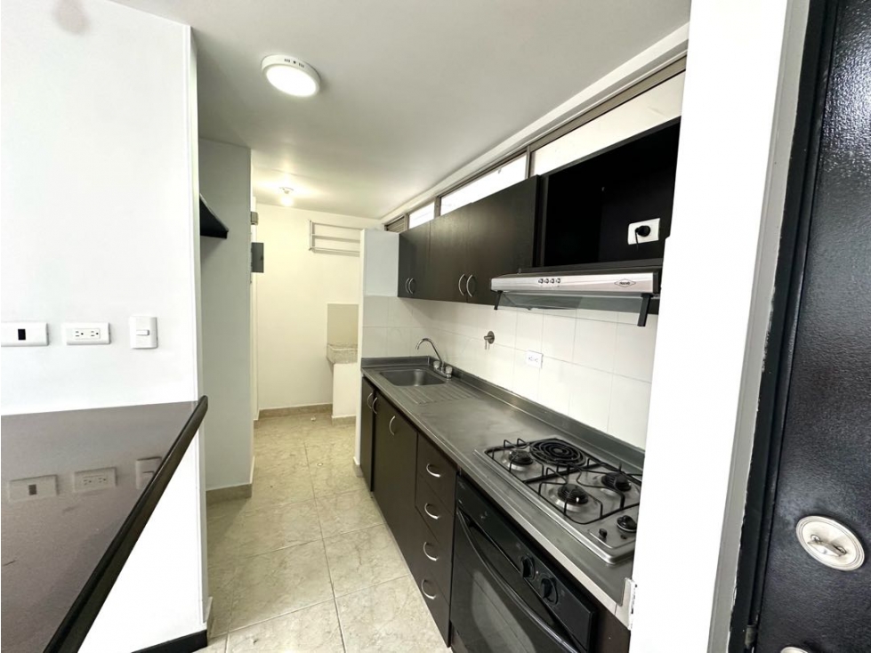 VENTA APARTAMENTO PENTHOUSE LOMA LOS BERNAL — foto 3