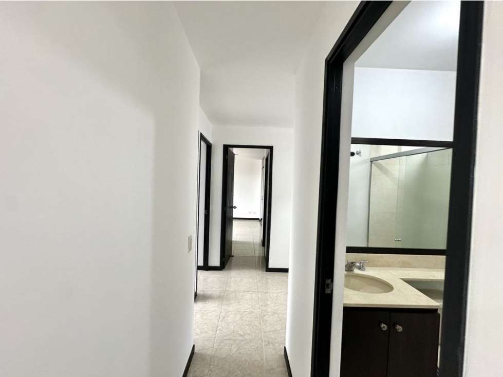VENTA APARTAMENTO PENTHOUSE LOMA LOS BERNAL — foto 4