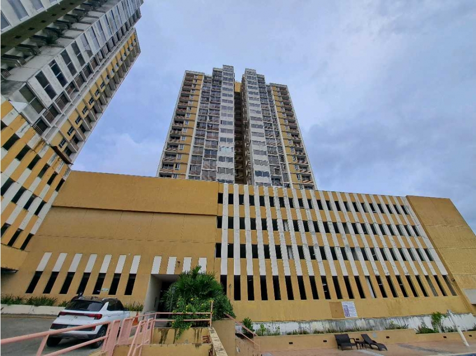 VENTA APARTAMENTO PH 4 ISLAS 3 RECÁMARAS PISO MEDIO VV
