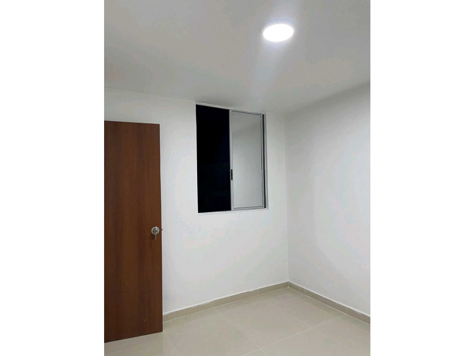 VENTA APARTAMENTO PISO 5 SIN ASCENSOR MALAGA GUABINAS (JHE) - 5