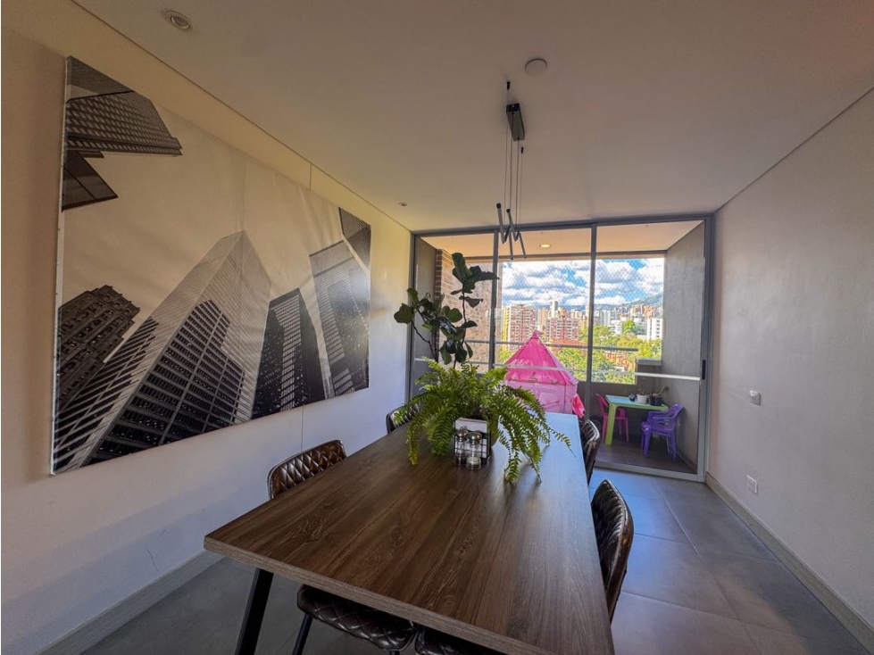 VENTA APARTAMENTO PISO ALTO CON VISTA, LOMA BENEDICTINOS, ENVIGADO — foto 4