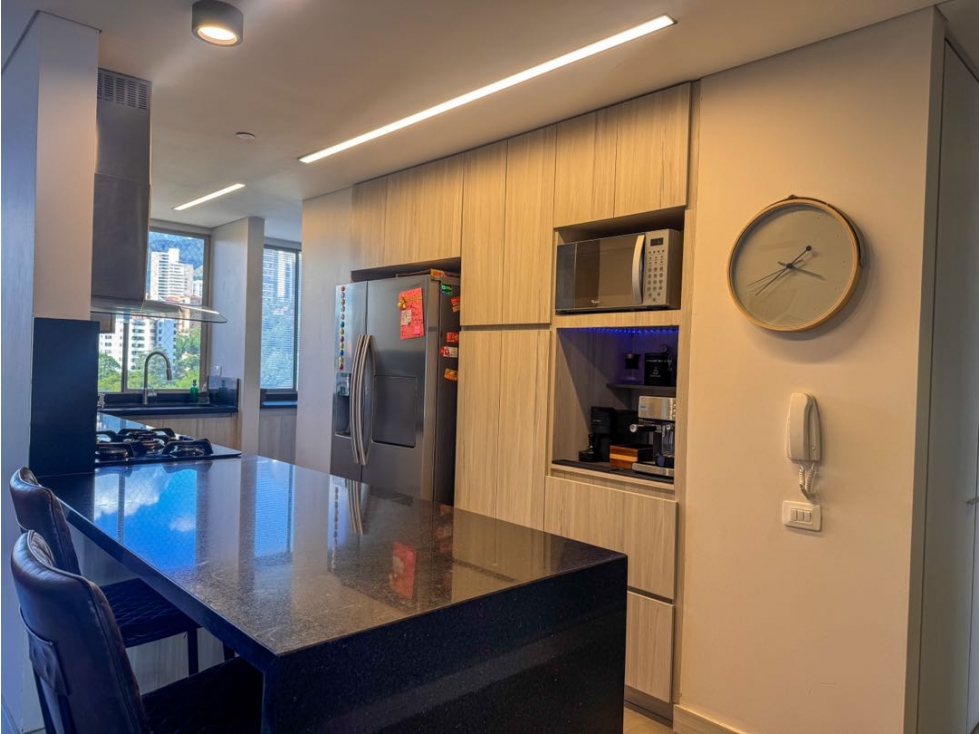 VENTA APARTAMENTO PISO ALTO CON VISTA, LOMA BENEDICTINOS, ENVIGADO — foto 5