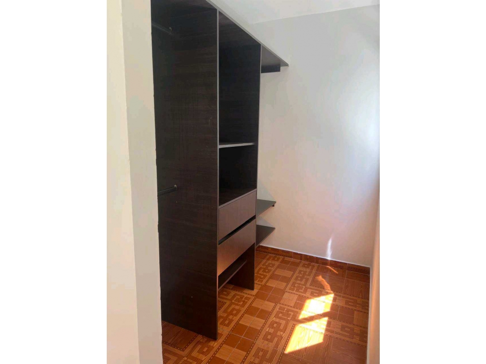 VENTA APARTAMENTO POBLADO CAMPESTRE PISO 1 AMB — foto 2