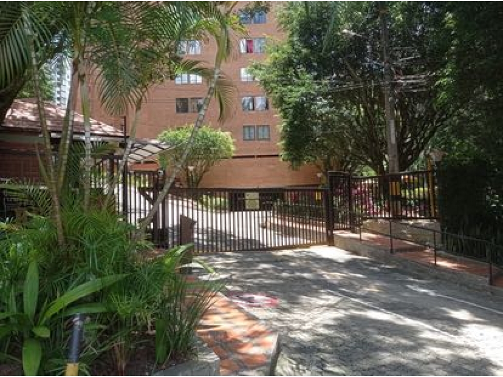 Venta apartamento POBLADO Castropol cerca a la zona industrial — foto 2