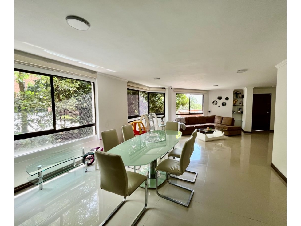APARTAMENTO PARA LA VENTA EN EL POBLADO LOMA EL TESORO, MEDELLIN