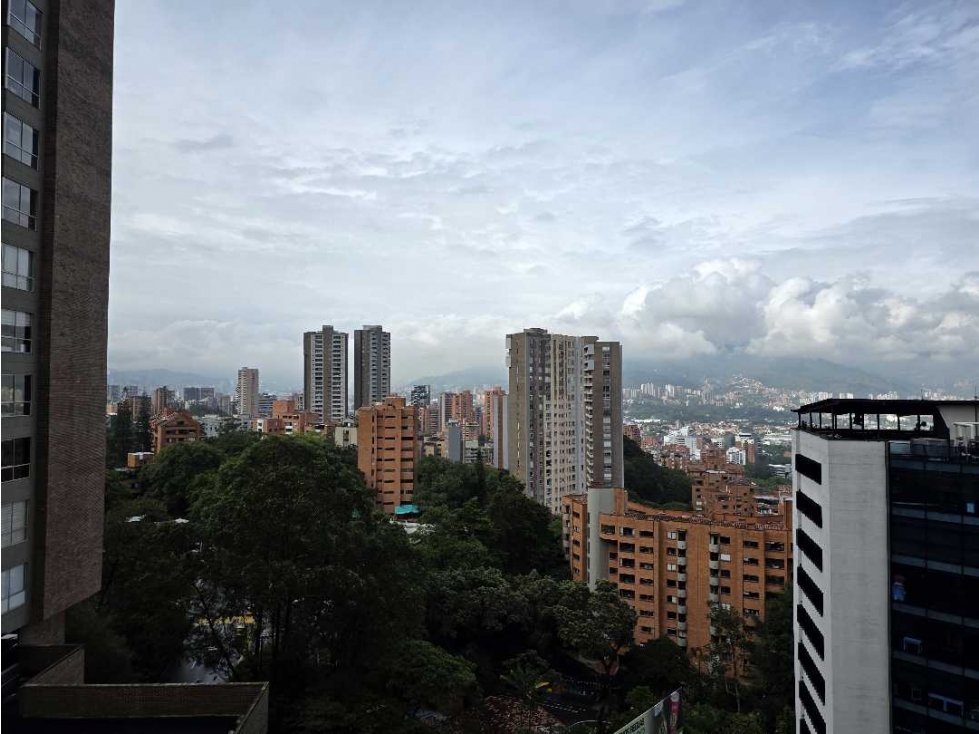 VENTA APARTAMENTO POBLADO PISO BAJO CON HERMOSA VISTA - 3