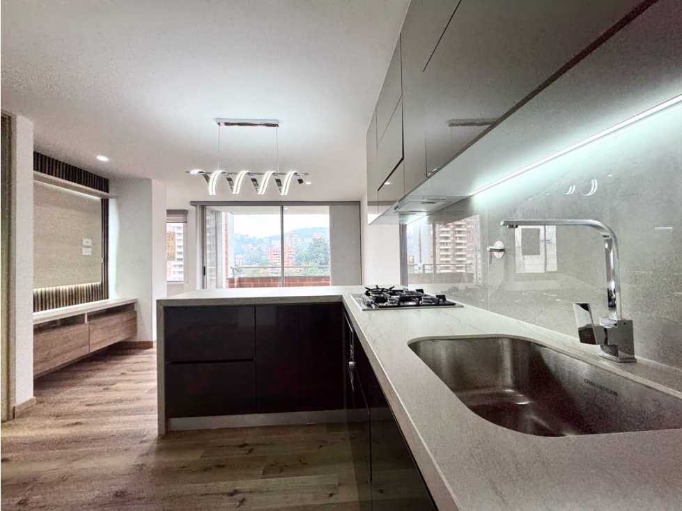 Venta apartaestudio balcón, vista panorámica. El Poblado, Provenza. — foto 4