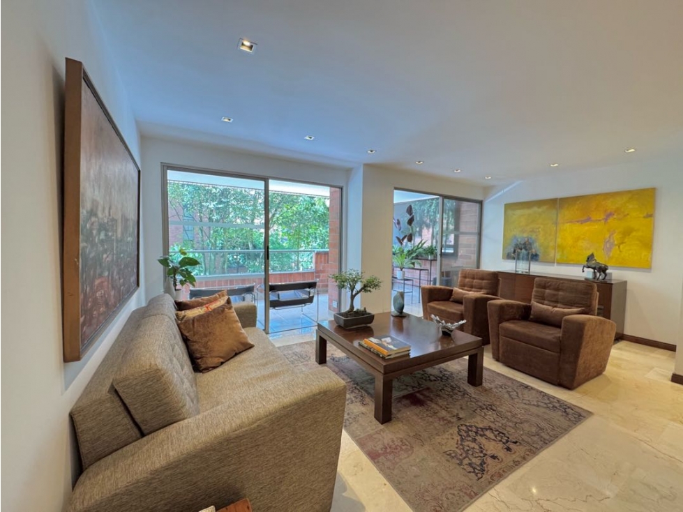 VENTA APARTAMENTO CON TERRAZA Y BALCÓN. LA TOMATERA. EL POBLADO. — foto 3