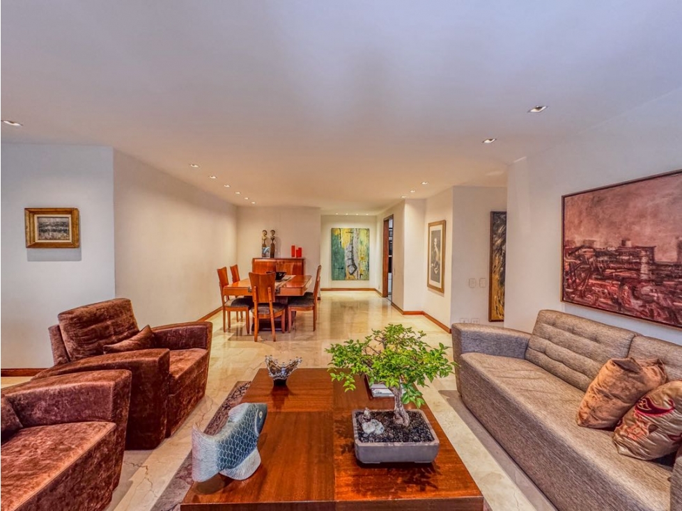 VENTA APARTAMENTO CON TERRAZA Y BALCÓN. LA TOMATERA. EL POBLADO.