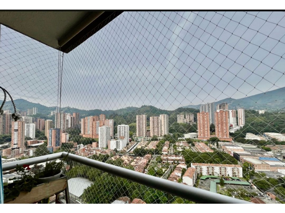 VENTA APARTAMENTO PRADOS DE SABANETA-SECTOR PLANO -CERCA A TODO