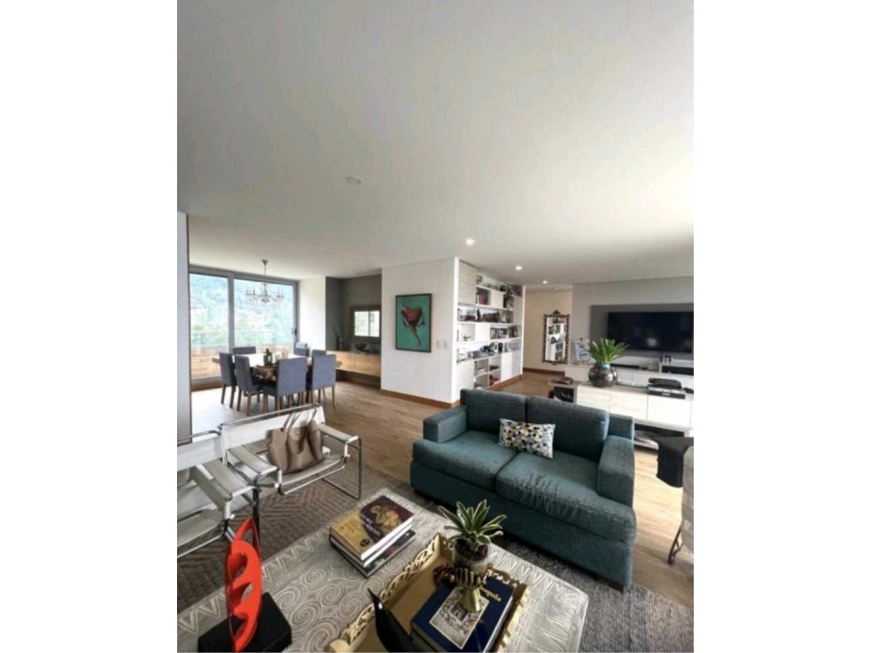 VENTA APARTAMENTO PREMIUM ALTOS DEL POBLADO VISTA ABIERTA A CIUDAD — foto 2