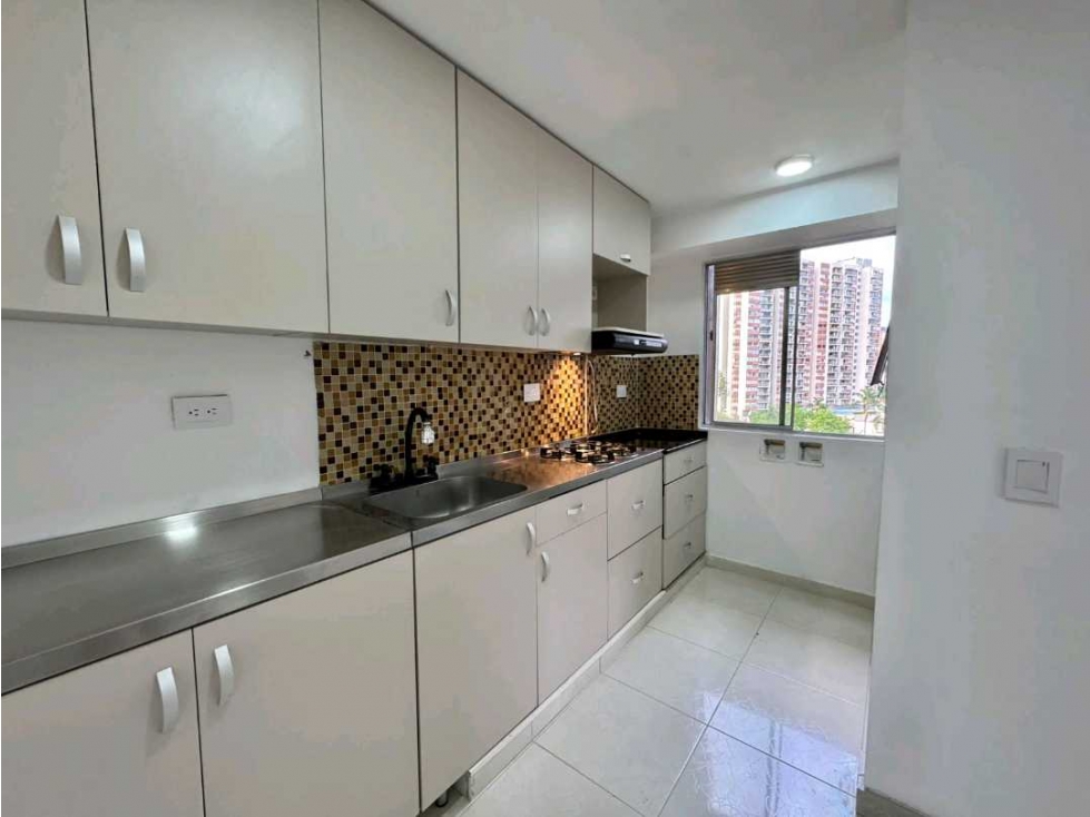 Venta apartamento área 80 m2, Loma de los Bernal, precio oportunidad — foto 2