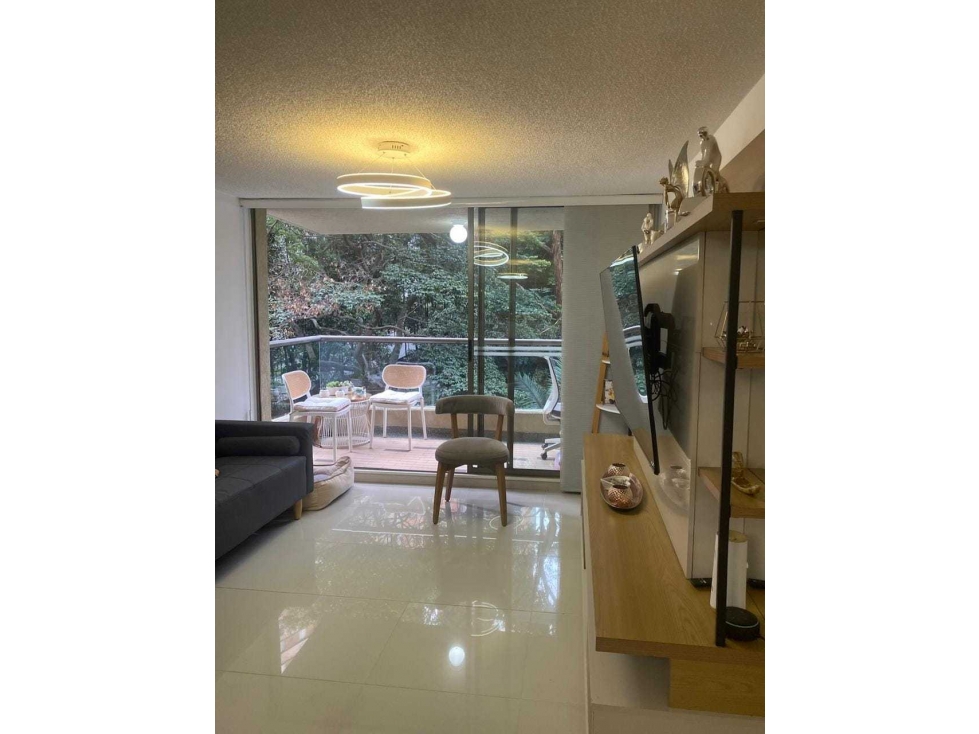 Venta apartamento remodelado - Loma de los Bernal, Belen