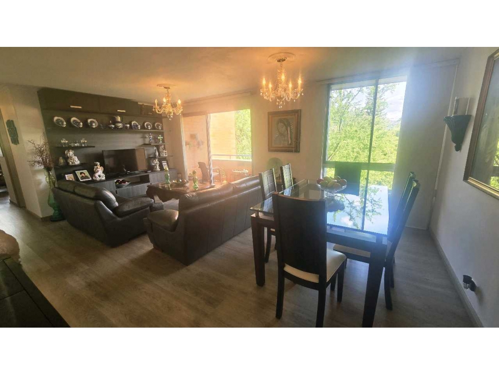 VENTA APARTAMENTO REMODELADO 125 m2 LA FRONTERA EL POBLADO MEDELLIN — foto 2