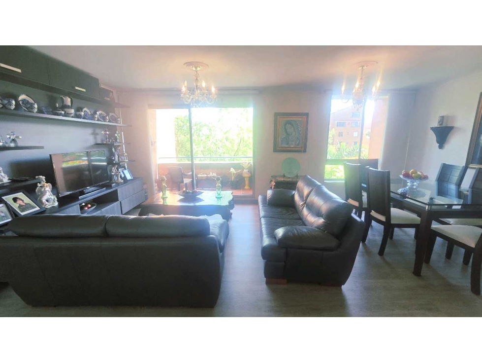 VENTA APARTAMENTO REMODELADO 125 m2 LA FRONTERA EL POBLADO MEDELLIN — foto 4