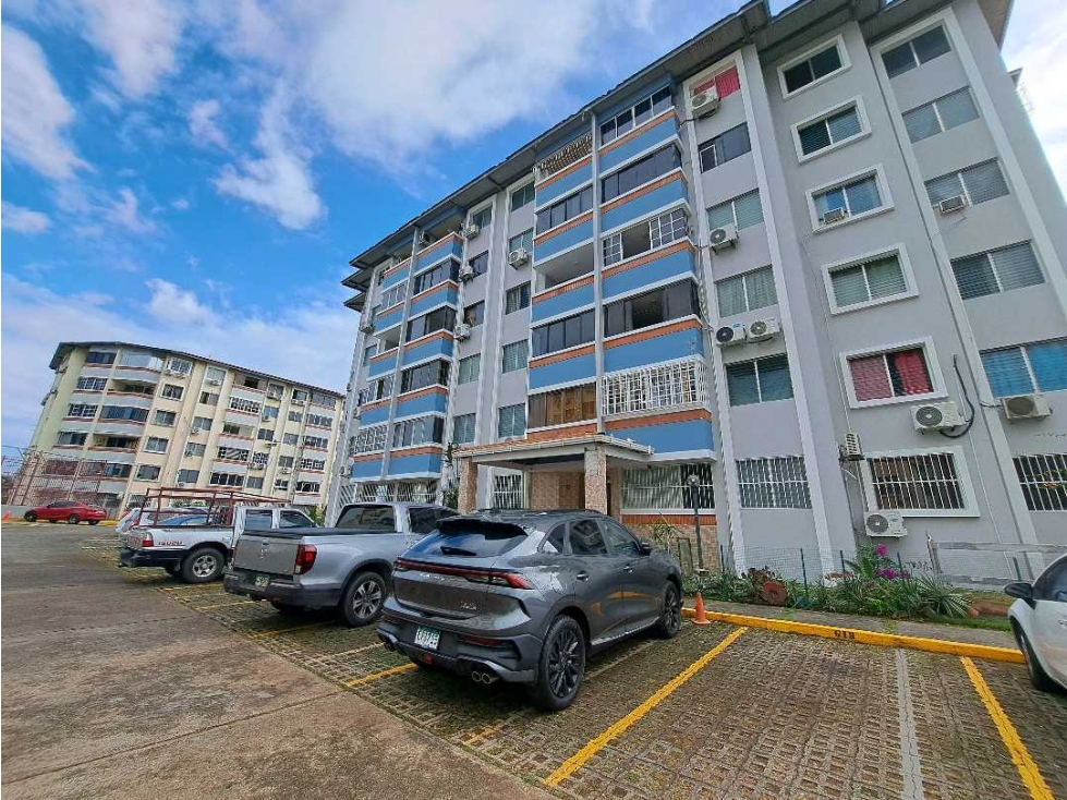 VENTA APARTAMENTO REMODELADO 2 RECAMARAS CERCA CHANIS CAMPO LIMBERG
