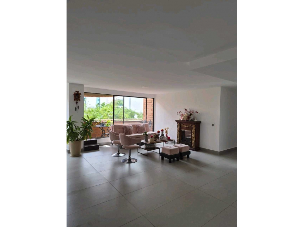 Venta apartamento remodelado El Poblado - Milla de Oro — foto 2