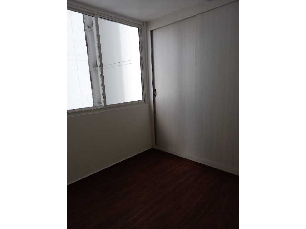 VENTA APARTAMENTO REMODELADO PH TERRAZAS DE MIRAFLORES 3 RECAMARAS — foto 4