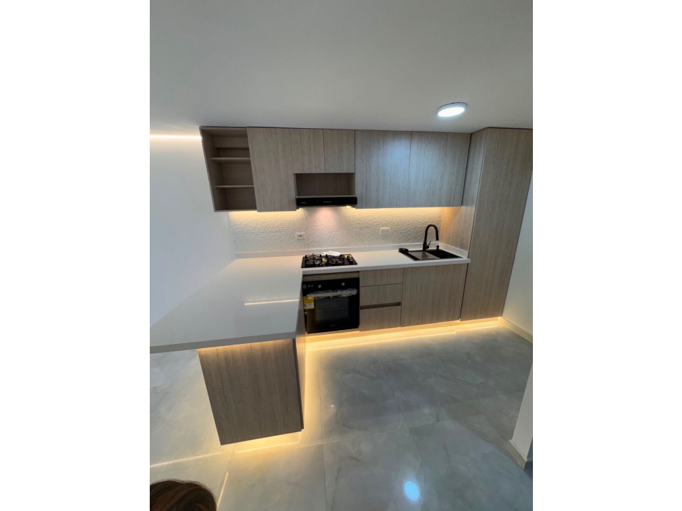VENTA APARTAMENTO REMODELADO PINARES PEREIRA - 1