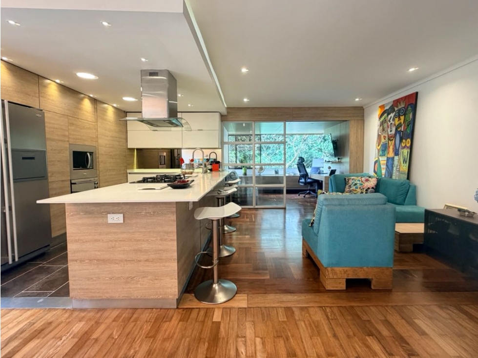 Venta apartamento remodelado Poblado sector San Giorgio