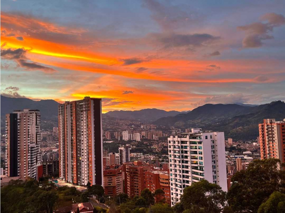 VENTA APARTAMENTO SABANETA LAS LOMITAS VISTA ESPECTACULAR UNIDAD COMPL — foto 2