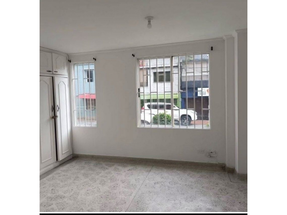 VENTA apartamento SAN JOAQUÍN SECTOR LAURELES- Primer piso