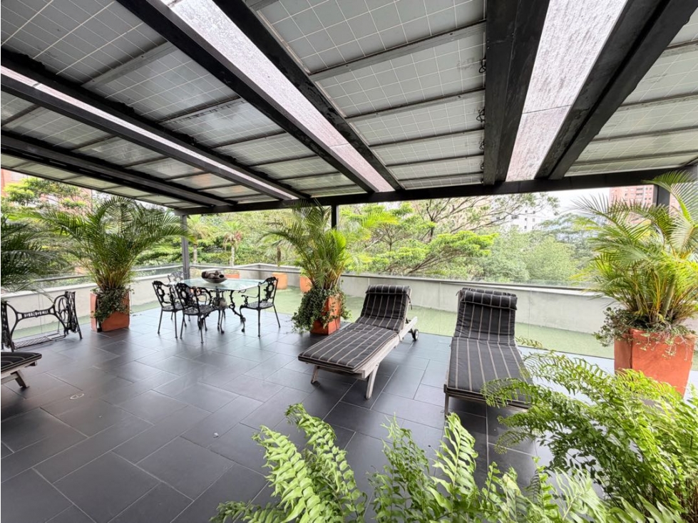 Venta Apartamento San Lucas Medellín 181 Mts2 y 85 mts2 terraza — foto 2