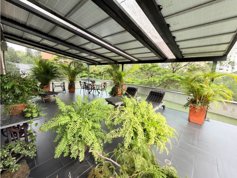 Venta Apartamento San Lucas Medellín 181 Mts2 y 85 mts2 terraza