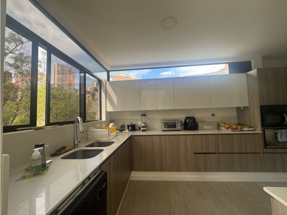 Venta apartamento Poblado sector Las Lomas II, cerca del Ces — foto 2