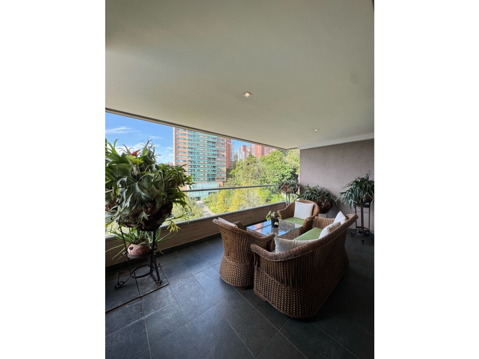 Venta apartamento sector clínica El Rosario Tesoro Medellín — foto 6