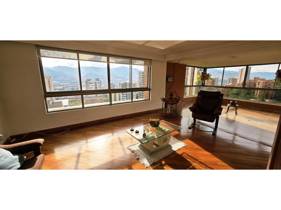 VENTA APARTAMENTO TRADICIONAL 320 M2 CASTROPOL EL POBLADO CON VISTA — foto 2
