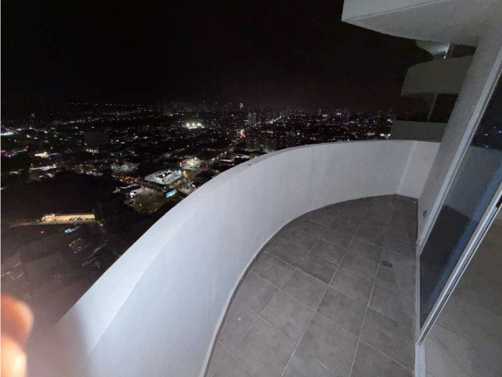 VENTA APARTAMENTO VIA ESPAÑA PISO ALTO CON BALCON PH MILLENIALS — foto 3