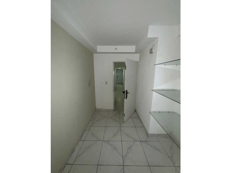 VENTA APARTAMENTO VIA ESPAÑA PISO ALTO CON BALCON PH MILLENIALS — foto 6
